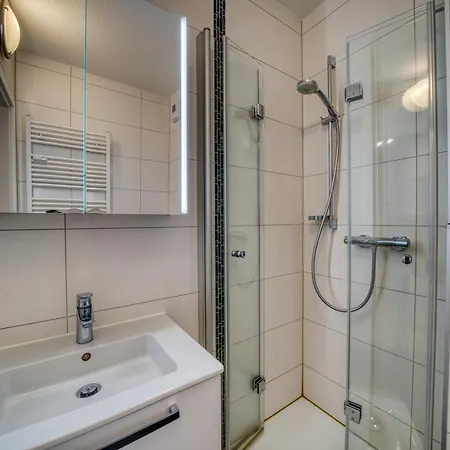- Haus Q, App 0q0406